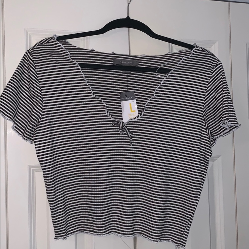 Short sleeve crop top